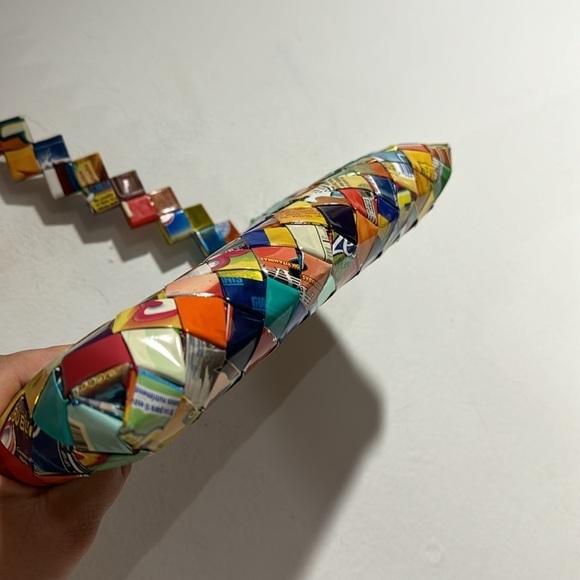 Wrapper purse zippered closure handbag colorful conversation piece - Picture 4 of 6